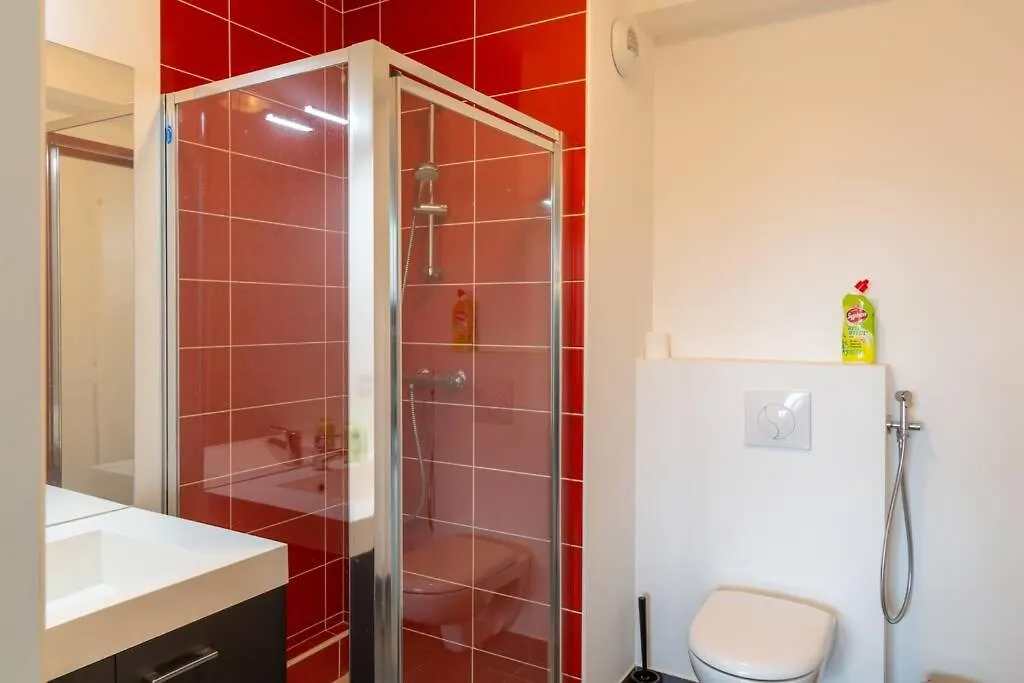 Kevrennad: Appart De Standing 1 Ch Au Capucins, Proche Bus, Tram Et Commodites Brest